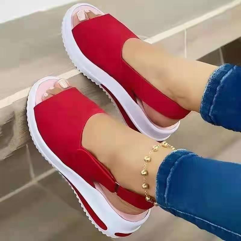 Peep Toe platform Sandals.