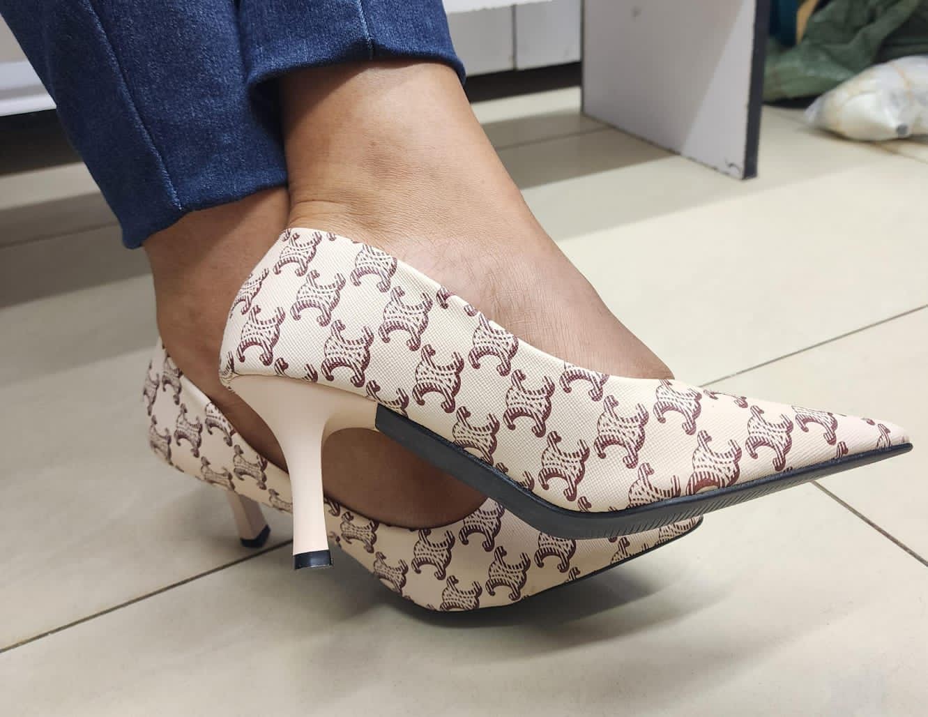 High-Heeled Pumps.